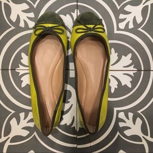 Banana Republic Flats 8 green shiny